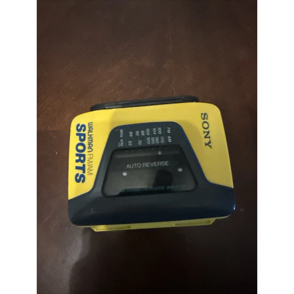 Vtg Sony Walkman Sports WM-AF59 FM/AM Radio Cassette Player Auto Reverse